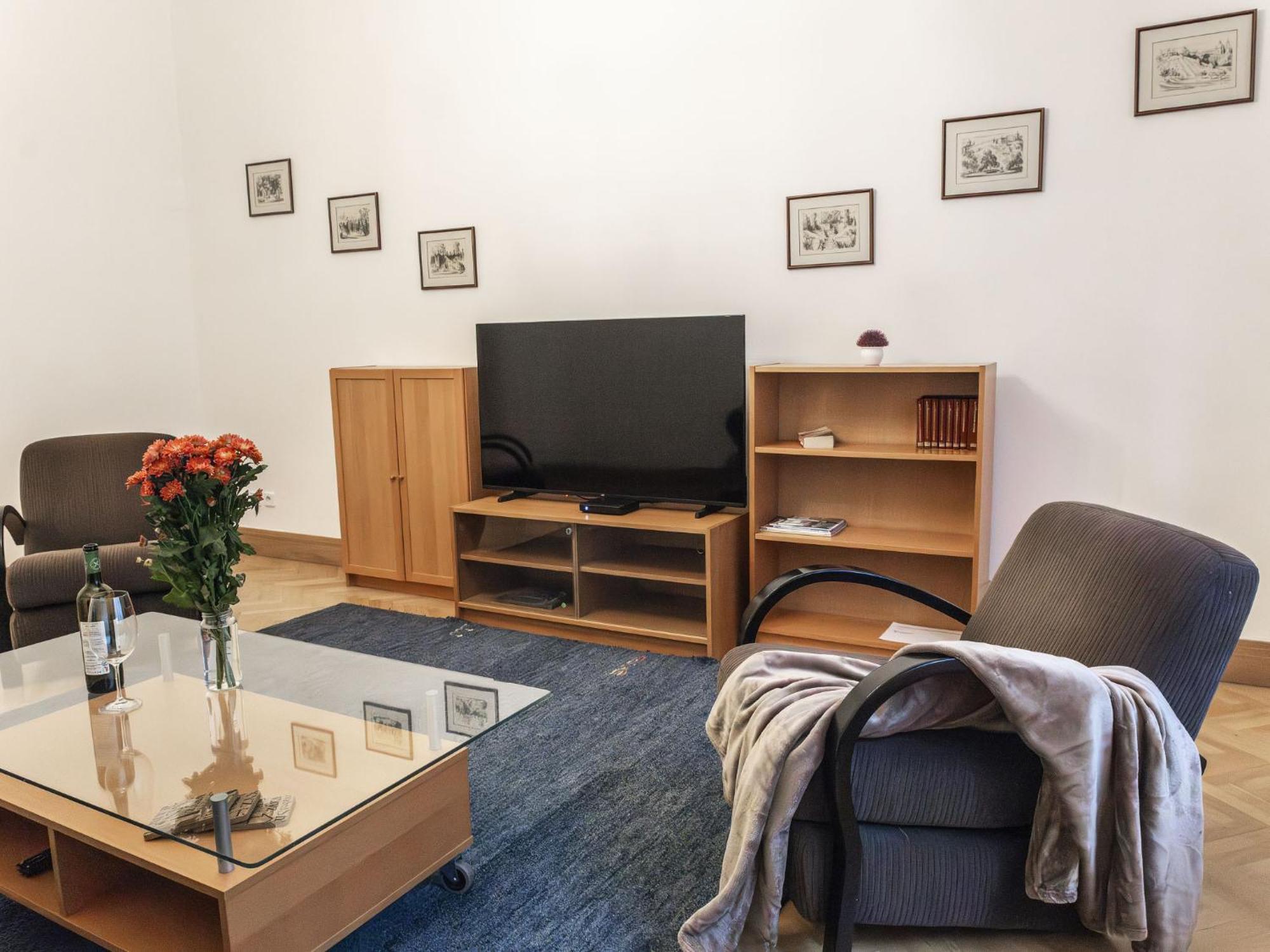 Manes By Interhome Appartement Prague