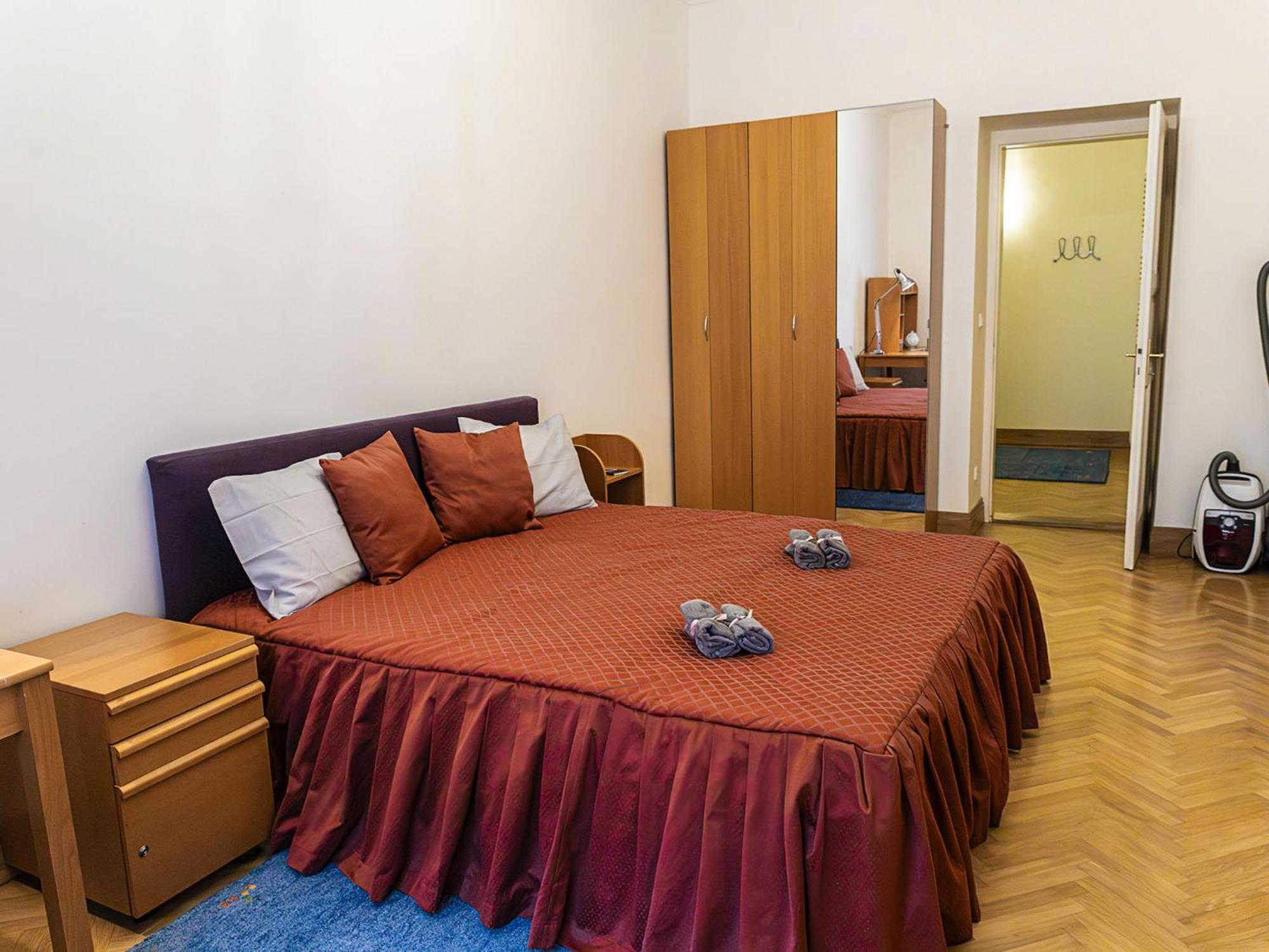 Manes By Interhome Prague